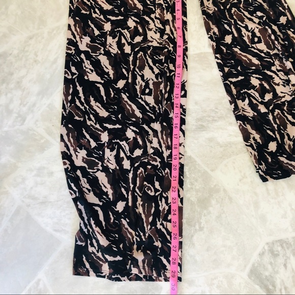 NWT ZARA army Camouflage print stretch lightweight pants size small - Picture 8 of 8